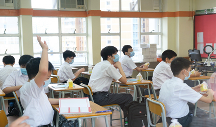 带娃来香港插班竟然被问月收入？真的有被港校这些隐形”鄙视链“震惊到！