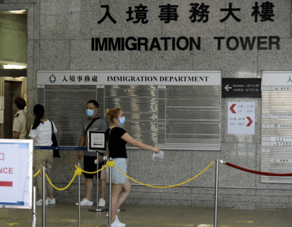 香港高才获批后头疼续签问题？香港开公司自雇续签了解一下！